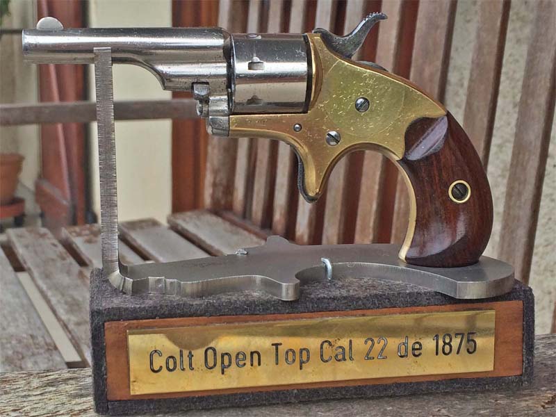 Remise en état d'un Colt Open Top Calibre 22 de 1875 LAsqubYQZMp_Colt-Open-Top-de-1875-1-photo-du-17-08-2018-800x600