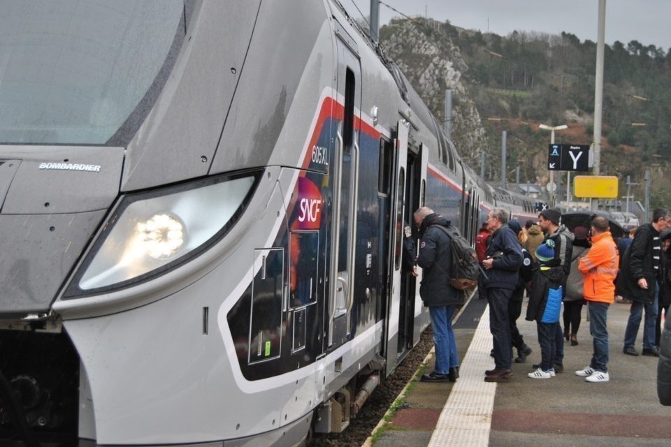 MFehx7BxI3g_TER-Fluo-BOMBARDIER-SNCF-II.jpg